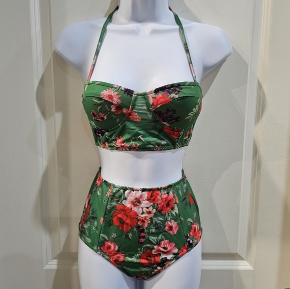 Motel Rocks ✦ Vintage Tropical Floral Bikini Set ✦ Push-Up Halter Top High-Waist - Picture 3 of 17